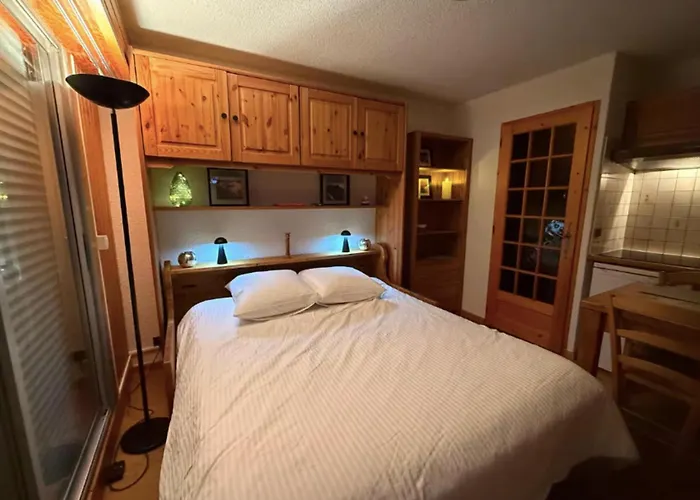 Mont-blanc View Skiing Parking *